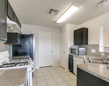 9315 Ratama Creek Lane - Photo Thumbnail 5