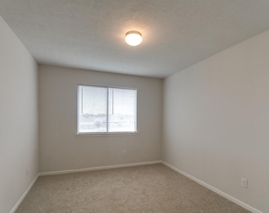 9315 Ratama Creek Lane - Photo Thumbnail 12