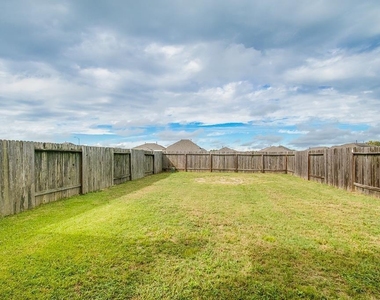 9315 Ratama Creek Lane - Photo Thumbnail 17