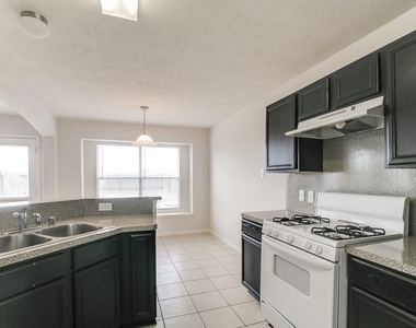 9315 Ratama Creek Lane - Photo Thumbnail 4
