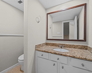 925 Memorial Village Drive - Photo Thumbnail 23
