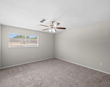 925 Memorial Village Drive - Photo Thumbnail 19