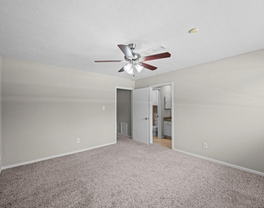 925 Memorial Village Drive - Photo Thumbnail 20