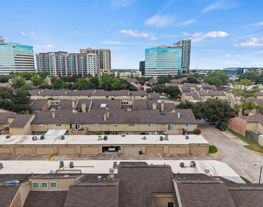 925 Memorial Village Drive - Photo Thumbnail 30