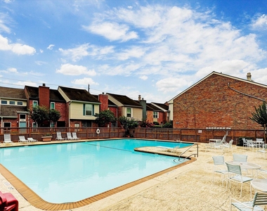1035 Fountain View Drive - Photo Thumbnail 28