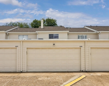 1035 Fountain View Drive - Photo Thumbnail 26