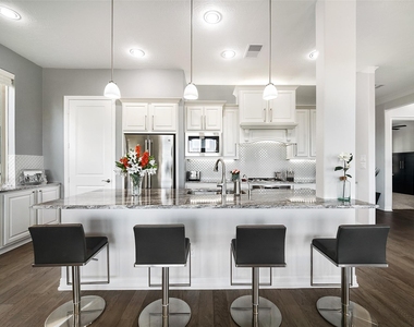 4303 Cottonwood Creek Lane - Photo Thumbnail 14