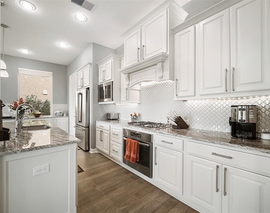 4303 Cottonwood Creek Lane - Photo Thumbnail 13