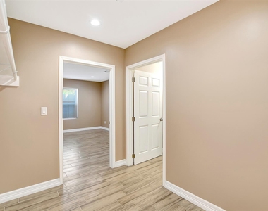 7900 Lane Street - Photo Thumbnail 18