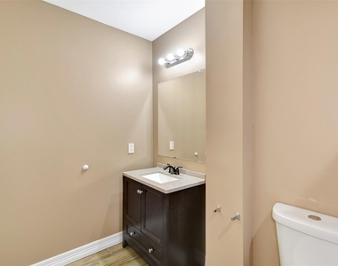 7900 Lane Street - Photo Thumbnail 20
