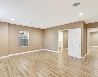 7900 Lane Street - Photo Thumbnail 15