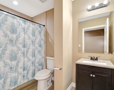 7900 Lane Street - Photo Thumbnail 28