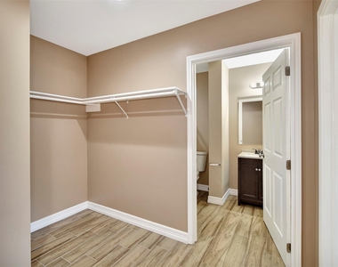 7900 Lane Street - Photo Thumbnail 26