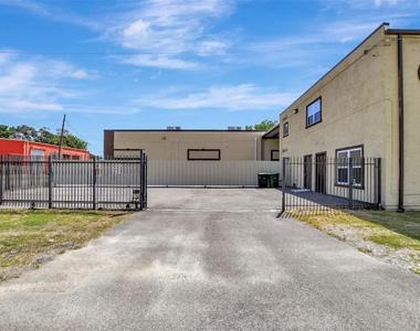 7900 Lane Street - Photo Thumbnail 30