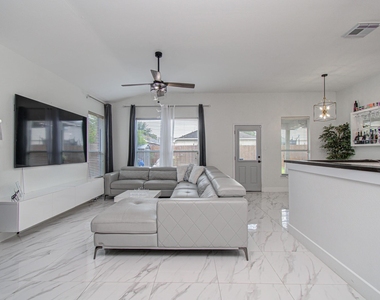 23539 Maple Vista Lane - Photo Thumbnail 9