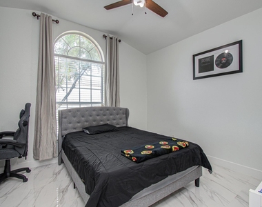 23539 Maple Vista Lane - Photo Thumbnail 27