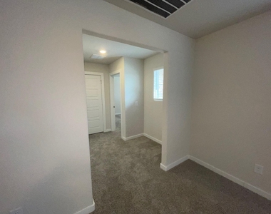 1543 King Ranch Road - Photo Thumbnail 9