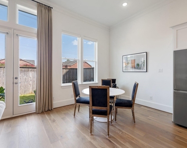 3306 W 12th Street - Photo Thumbnail 7