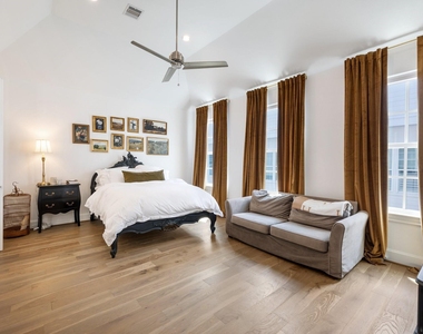 3306 W 12th Street - Photo Thumbnail 13