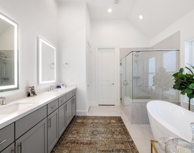 3306 W 12th Street - Photo Thumbnail 15