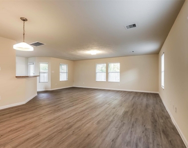 12716 Rio Nueces Lane - Photo Thumbnail 6