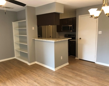 10615 Briar Forest Drive - Photo Thumbnail 3
