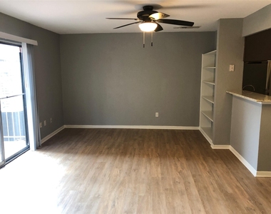 10615 Briar Forest Drive - Photo Thumbnail 2