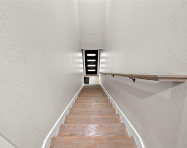 2406 Truxillo Street - Photo Thumbnail 4