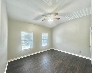 59 Woodland Hills Drive - Photo Thumbnail 10