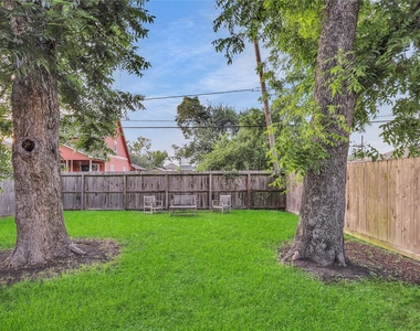 919 E 36th Street - Photo Thumbnail 20