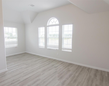 18614 Rock Flats Ravine Drive - Photo Thumbnail 8