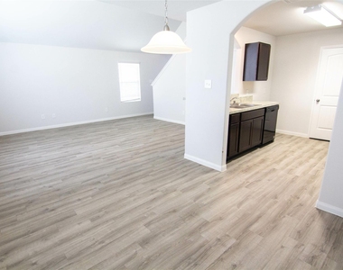 18614 Rock Flats Ravine Drive - Photo Thumbnail 2