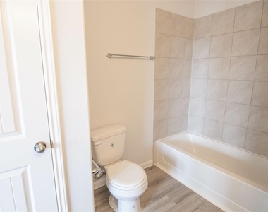 18614 Rock Flats Ravine Drive - Photo Thumbnail 11
