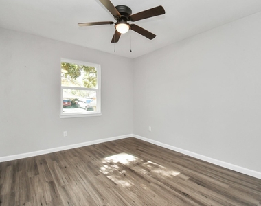 9622 Vilven Lane - Photo Thumbnail 12