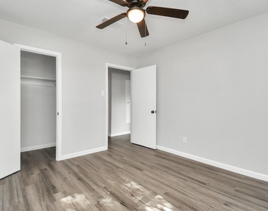 9622 Vilven Lane - Photo Thumbnail 11