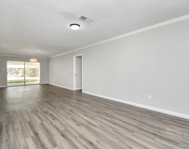 9622 Vilven Lane - Photo Thumbnail 33