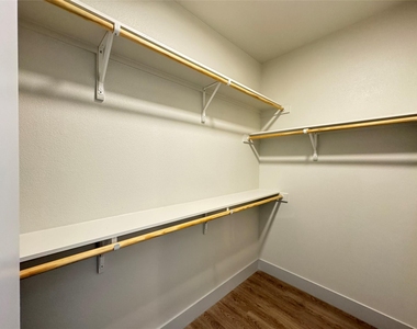29600 Ronald Reagan Blvd - Photo Thumbnail 10