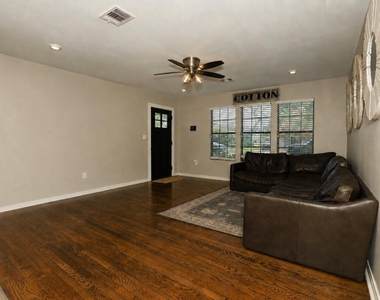 114 S Ringgold Street - Photo Thumbnail 2