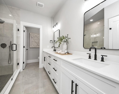 1104 Mansfield Street - Photo Thumbnail 26