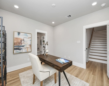 1104 Mansfield Street - Photo Thumbnail 9