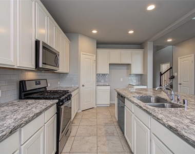 24331 Kee Cresta Court - Photo Thumbnail 8