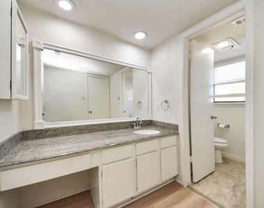 1059 Country Place Drive - Photo Thumbnail 43