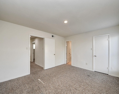 1059 Country Place Drive - Photo Thumbnail 32