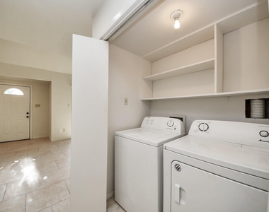 1059 Country Place Drive - Photo Thumbnail 19