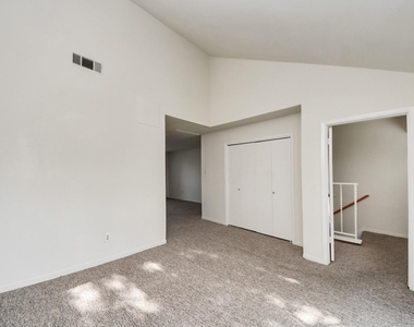 1059 Country Place Drive - Photo Thumbnail 34