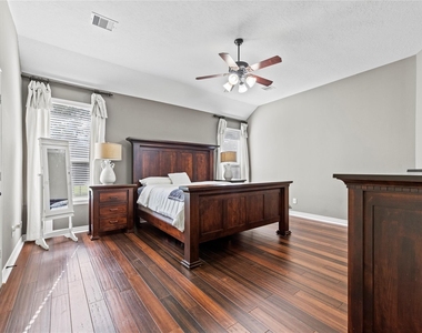 21735 E Carolina Green Drive - Photo Thumbnail 10