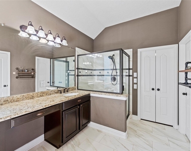 21735 E Carolina Green Drive - Photo Thumbnail 11