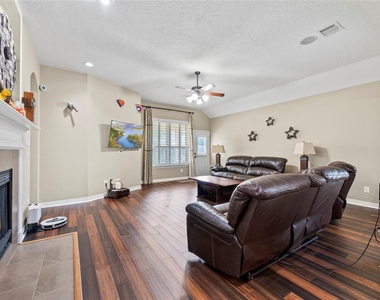 21735 E Carolina Green Drive - Photo Thumbnail 21