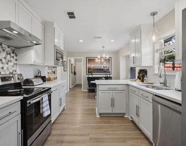 5119 Creighton Drive - Photo Thumbnail 4