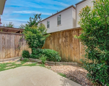 11023 Acorn Falls Drive - Photo Thumbnail 24